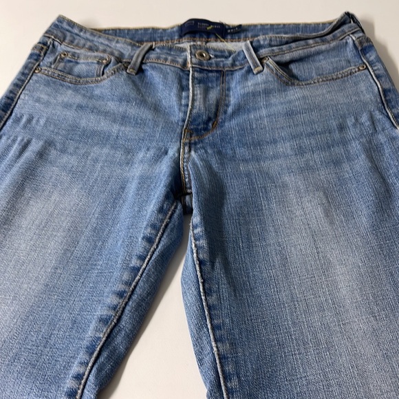 Levi's Slight Curve Boot Cut Jeans Size 27 / 4 - Picture 3 of 4